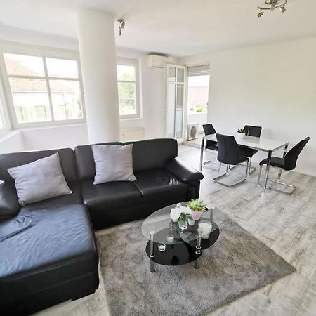 Bright, Spacious Apartment 3 Bedroom, Garage บูดาเปสต์ ภายนอก รูปภาพ